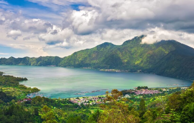 Paket Wisata Danau Toba 4 Hari 3 Malam