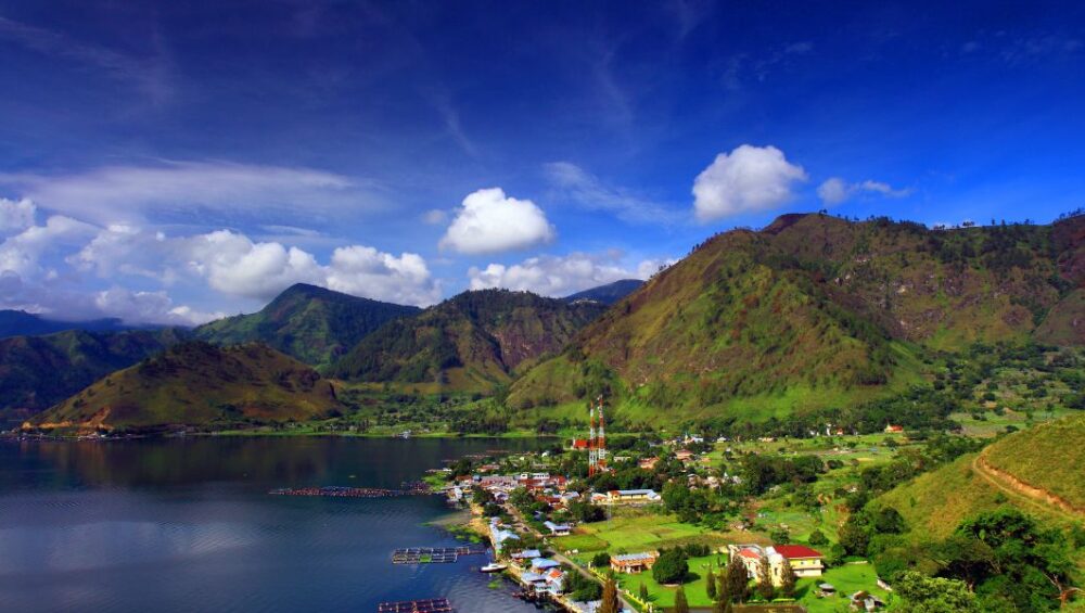 Paket Wisata Danau Toba Dari Silangit 4 Hari 3 Malam