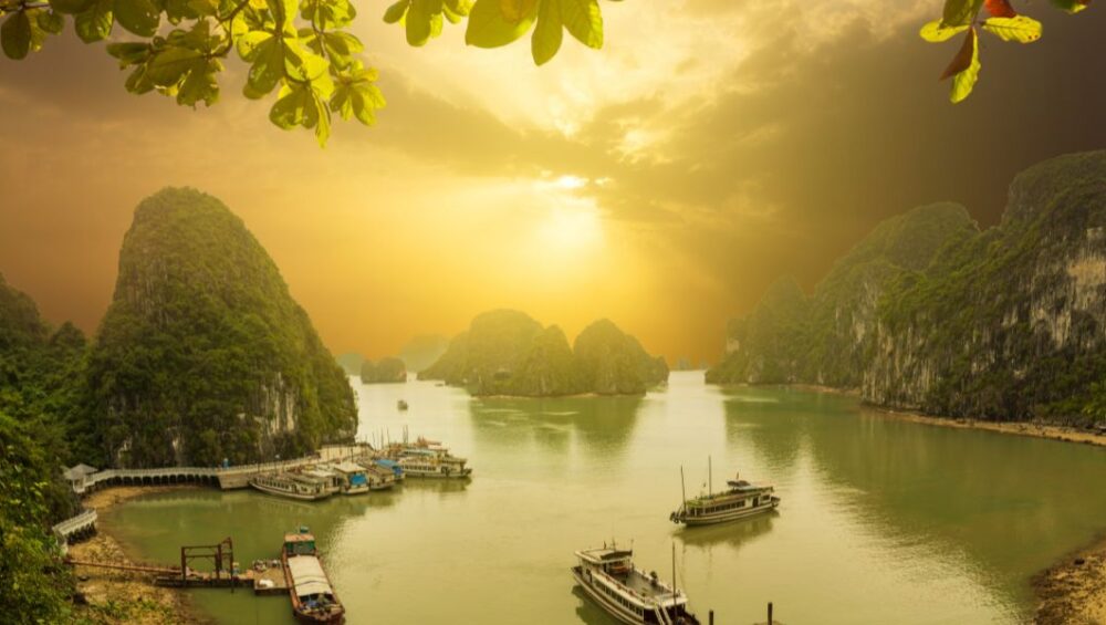 paket tour vietnam 5 hari 4 malam